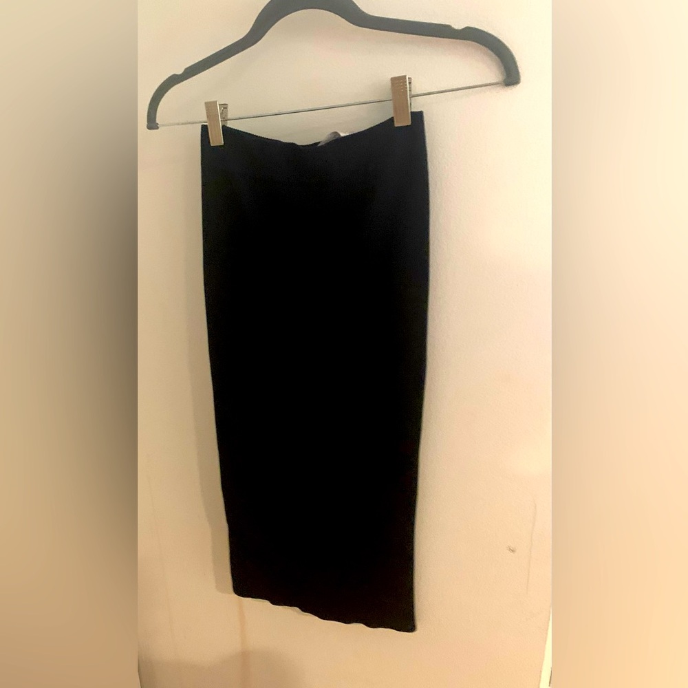 Zara | Black | Ribbed | Bodycon pencil skirt | XS